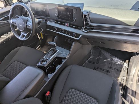 Certified 2024 Kia Sportage LX image 10