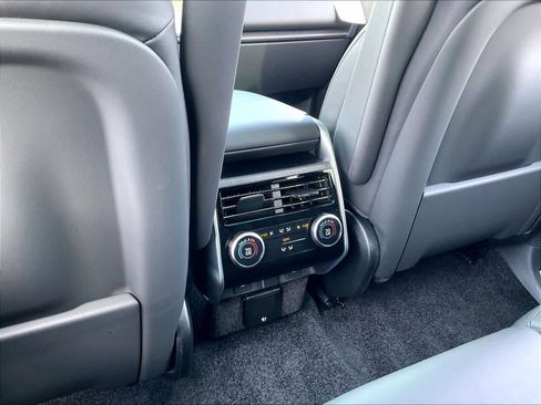 New 2025 Land Rover Range Rover SE image 16