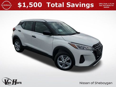 New 2025 Nissan Kicks Play S image 1