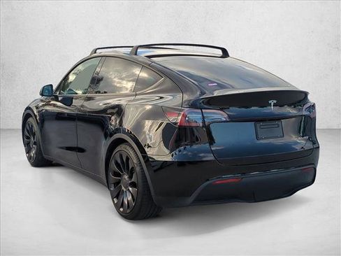 Used 2022 Tesla Model Y Performance image 8