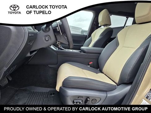 Used 2024 Lexus GX 550 image 16