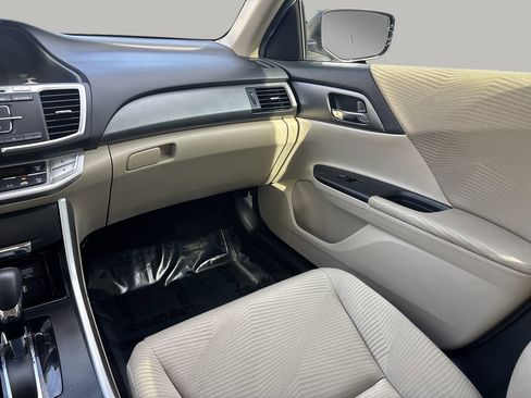 Used 2015 Honda Accord LX image 10