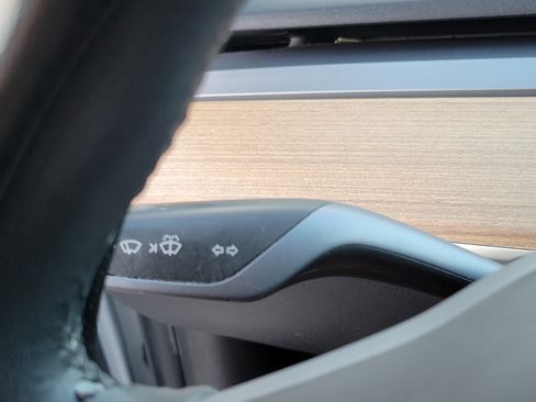 Used 2020 Tesla Model Y Long Range AWD/4WD image 12