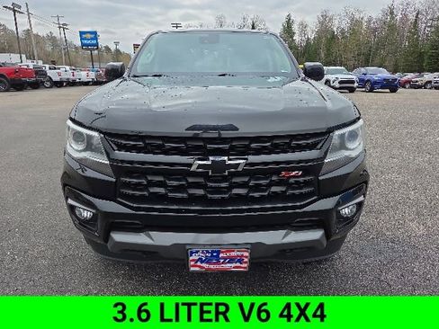 Used 2021 Chevrolet Colorado Z71 w/ Z71 Midnight Edition AWD/4WD image 3