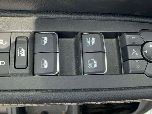 Used 2026 RAM 1500 Laramie w/ Night Edition AWD/4WD image 13