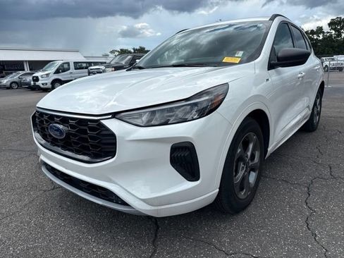 Used 2023 Ford Escape ST-Line w/ Tech Pack #1 FWD image 2