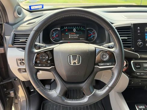 Used 2020 Honda Pilot Touring image 23