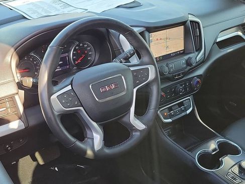 Used 2023 GMC Terrain SLT w/ Infotainment Package II image 7