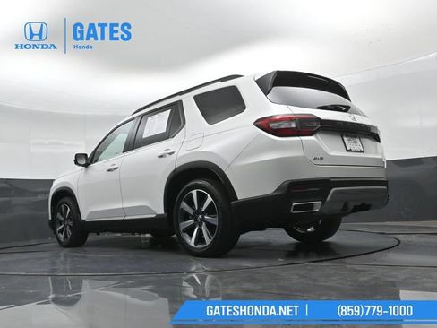 Certified 2025 Honda Pilot Elite image 46