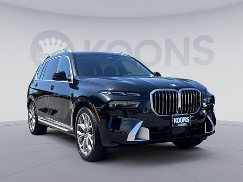 Used 2023 BMW X7 xDrive40i w/ Premium Package AWD/4WD image 10
