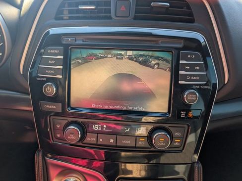 Used 2019 Nissan Maxima Platinum image 14