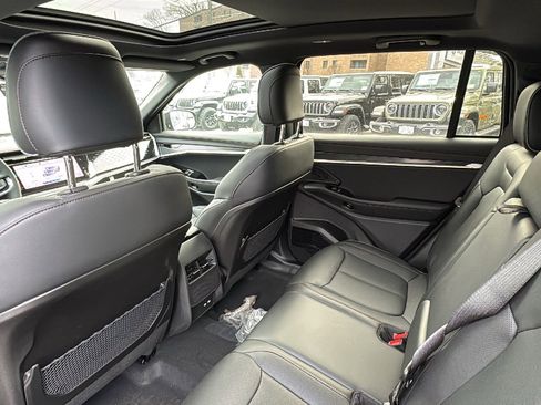 New 2025 Jeep Wagoneer S Limited image 30