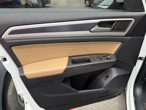 Used 2023 Volkswagen Atlas Cross Sport SE image 35