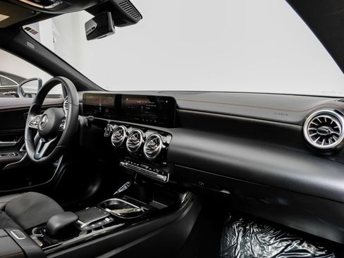 Used 2023 Mercedes-Benz CLA 250 4MATIC image 15