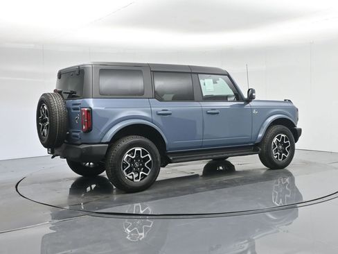 New 2025 Ford Bronco Outer Banks image 32