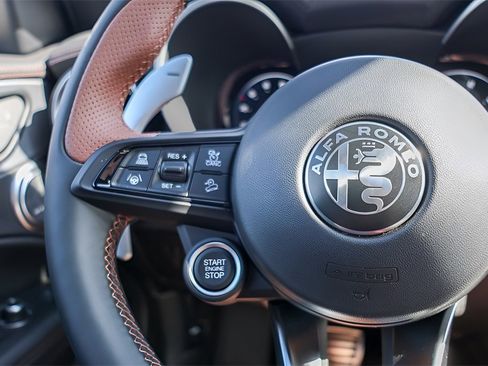 New 2025 Alfa Romeo Stelvio Sprint image 13