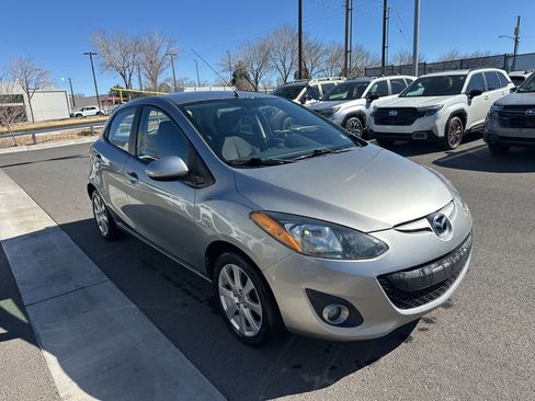 Used 2014 MAZDA MAZDA2 Touring image 3