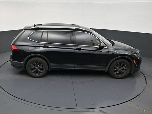 Used 2024 Volkswagen Tiguan SE FWD image 17