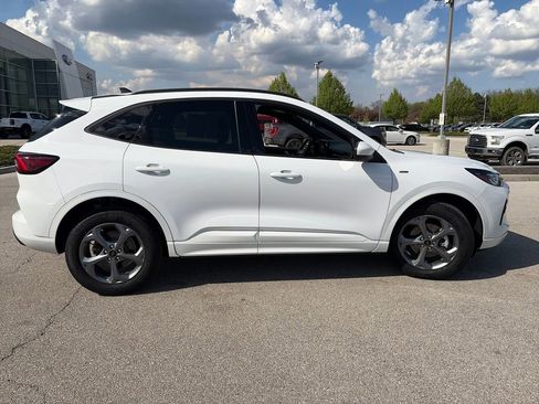 Used 2023 Ford Escape ST-Line Select w/ Tech Pack #1 AWD/4WD image 8