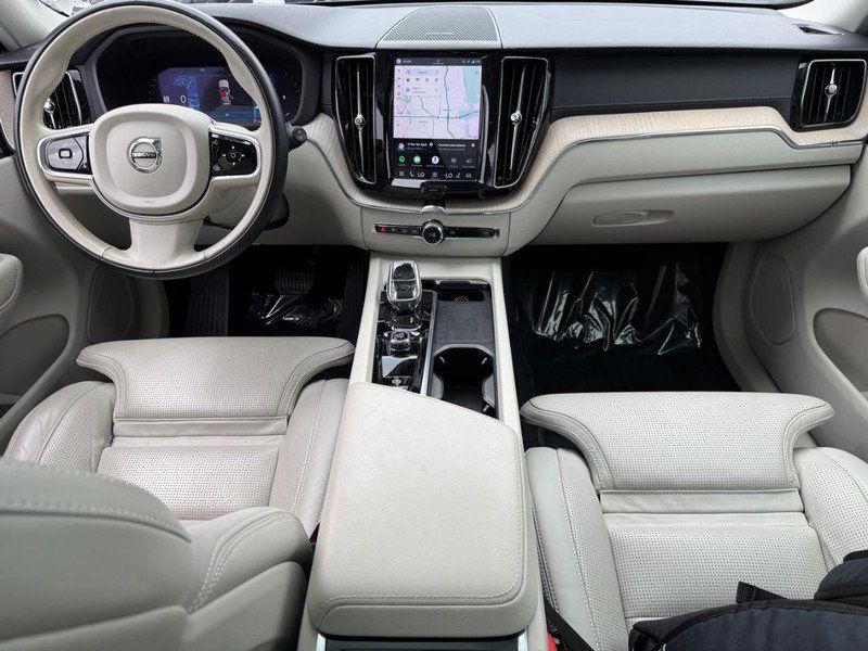 Used 2022 Volvo XC60 B5 Inscription w/ Advanced Package FWD image 12