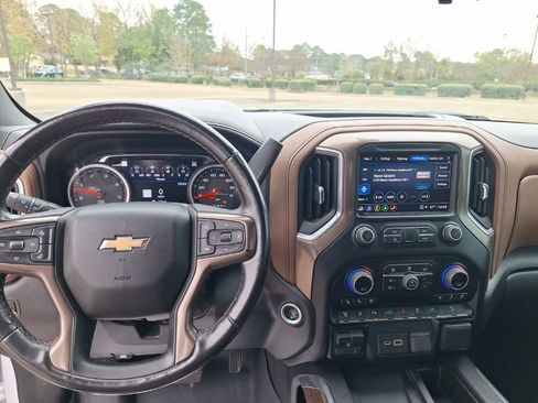 Certified 2023 Chevrolet Silverado 2500 High Country w/ Z71 Off-Road Package image 3