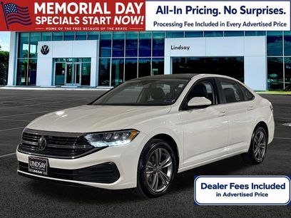 Used 2024 Volkswagen Jetta SE w/ Panoramic Sunroof Package