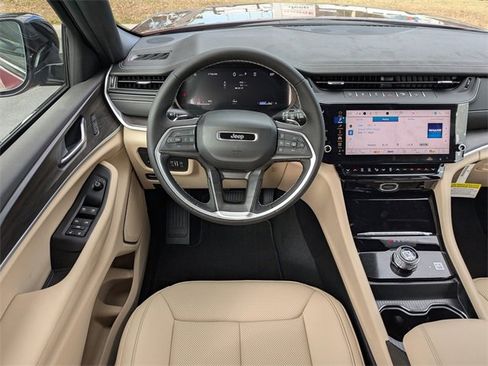 New 2026 Jeep Grand Cherokee Limited image 16