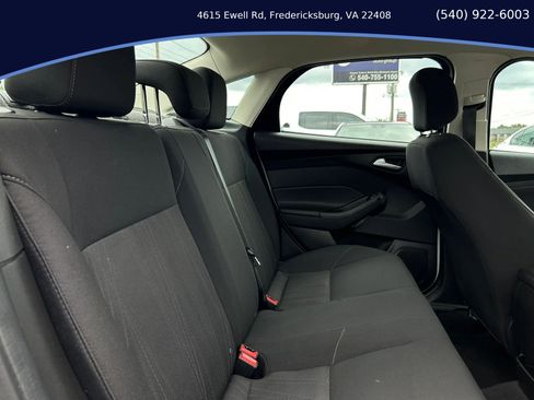 Used 2018 Ford Focus SE FWD image 11