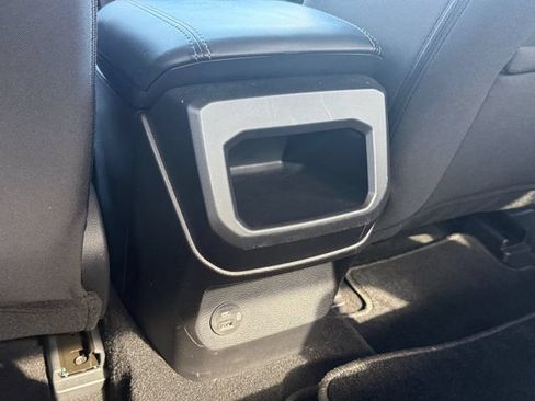 Certified 2025 Ford Ranger XLT RWD image 9