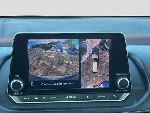 Used 2023 Nissan Rogue SL image 23