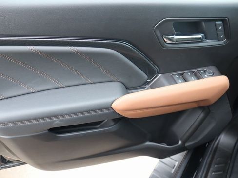 New 2026 GMC Canyon AT4 AWD/4WD image 16