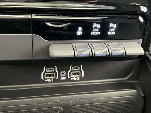 Used 2025 RAM 1500 Big Horn image 30
