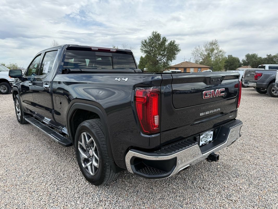 Used 2023 GMC Sierra 1500 SLT w/ SLT Premium Package AWD/4WD image 8