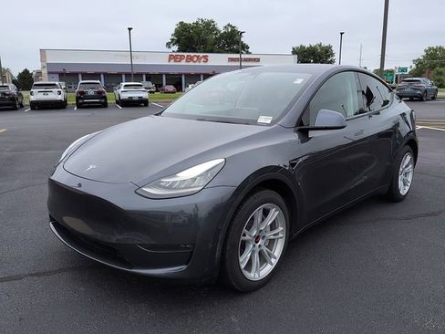 Used 2020 Tesla Model Y Long Range AWD/4WD image 3