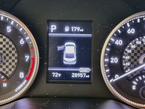 Used 2020 Hyundai Elantra SE FWD image 12