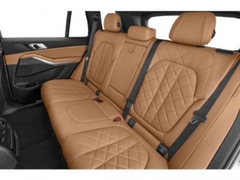Used 2023 BMW X5 xDrive40i w/ M Sport Package AWD/4WD image 16