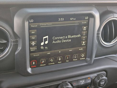 Used 2020 Jeep Gladiator Overland AWD/4WD image 24