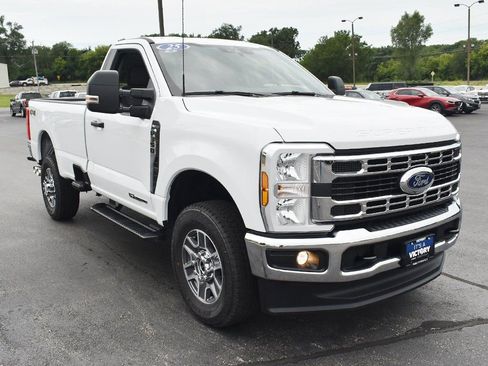 New 2025 Ford F350 XLT image 10