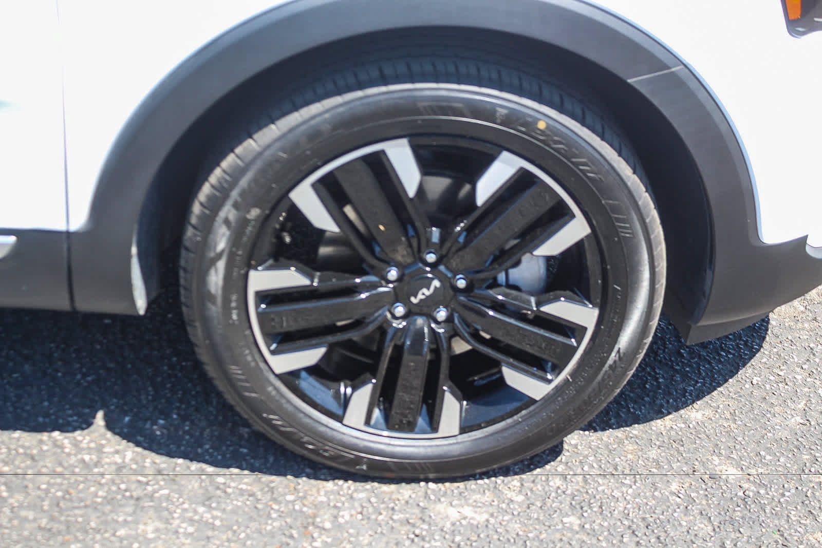 Used 2024 Kia Telluride SX FWD image 12