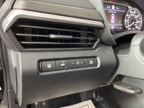 Used 2023 Nissan Altima 2.5 SV w/ SV Premium Package FWD image 31