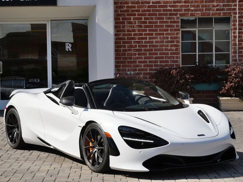 Used 2023 McLaren 720S Performance image 1