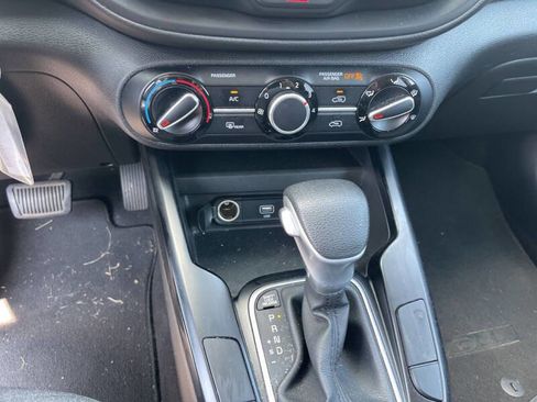 Used 2021 Kia Soul S image 12