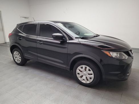 Used 2017 Nissan Rogue Sport S image 11