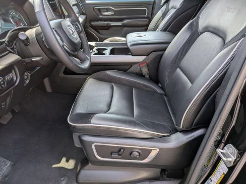Used 2025 RAM 1500 Laramie AWD/4WD image 16