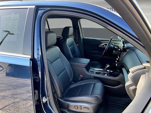 Used 2023 Chevrolet Traverse LT w/ LT Premium Package AWD/4WD image 33