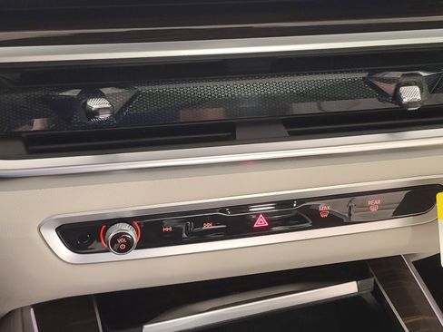 New 2026 BMW X5 xDrive40i w/ M Sport Package image 22