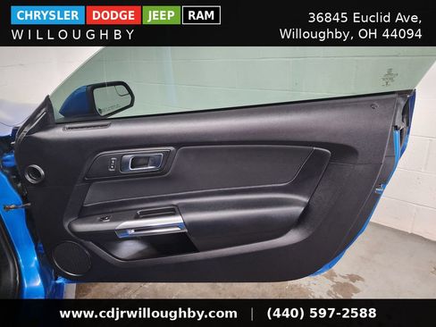 Used 2019 Ford Mustang GT w/ Black Accent Package RWD image 28
