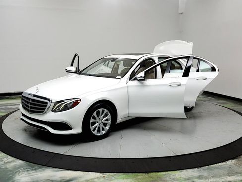 Used 2017 Mercedes-Benz E 300 image 9