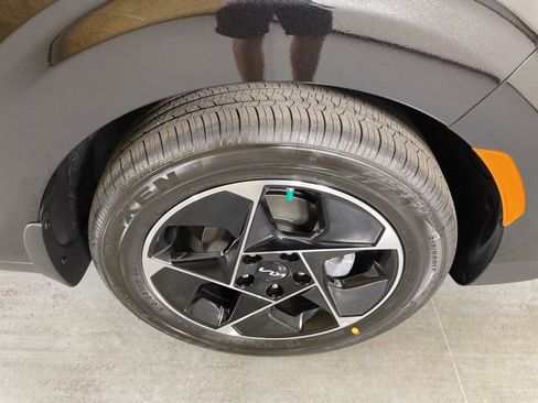 New 2025 Kia Soul EX image 10