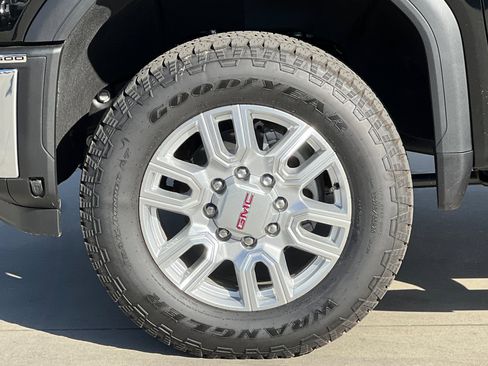 New 2024 GMC Sierra 2500 SLT w/ SLT Premium Package image 26